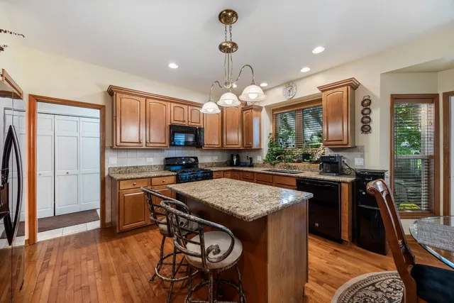 $529,900 | 238 Willowwood Drive, Oswego, IL 60543