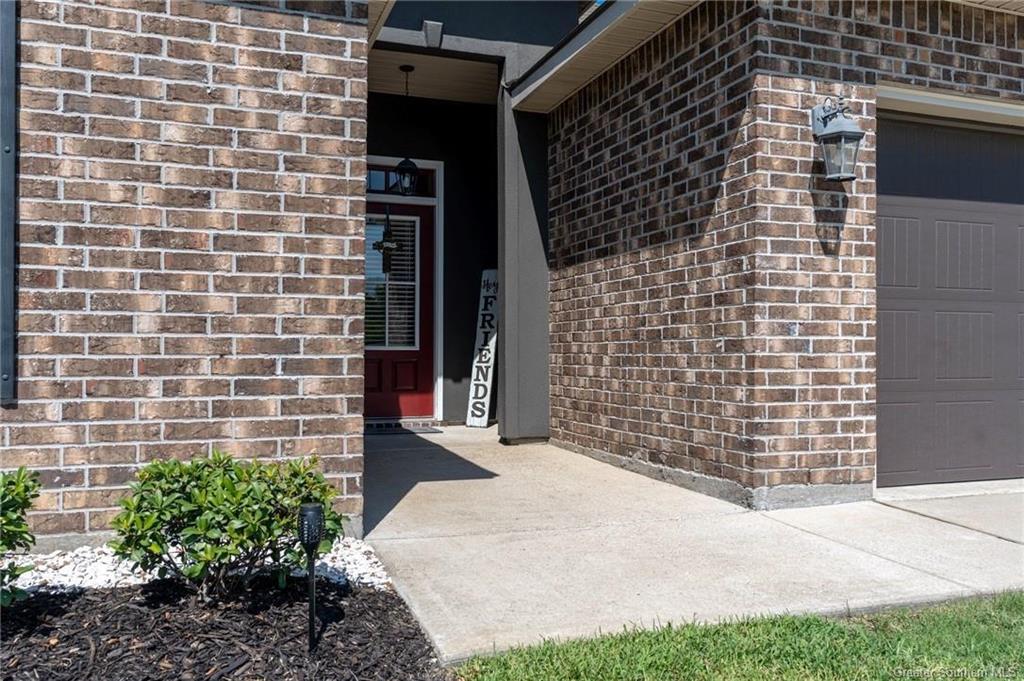 149 Abella Way Sulphur, LA 70665 - Photo 2 of 19
