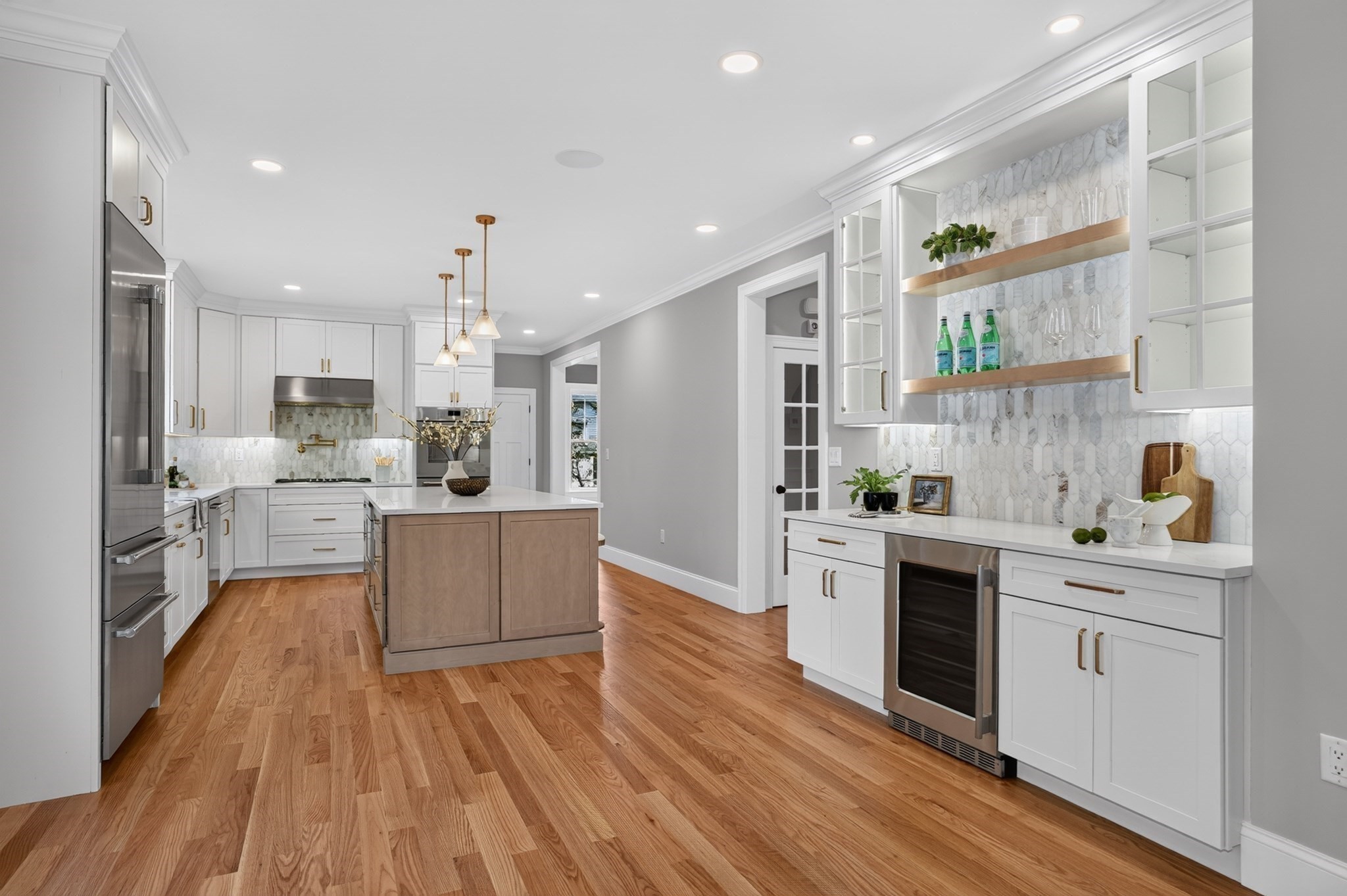 233 Fox Hill Road Burlington, MA 01803 - Photo 7 of 42 Gallery Image 7