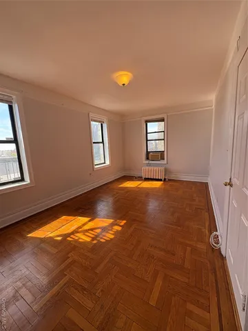 $389,000 | 5005 43rd Avenue, Unit 5H | Woodside