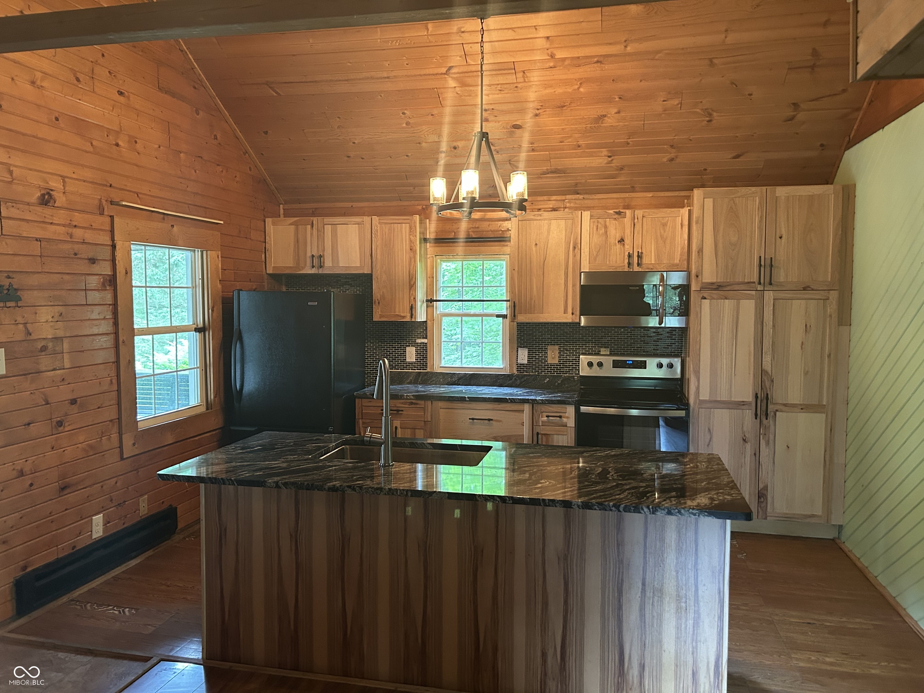 7680 Beech Tree Road Nineveh, IN 46164 - Photo 3 of 23