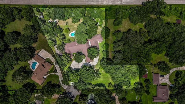 $999,999 | 18926 Wildrose Lane, Tomball, TX 77377