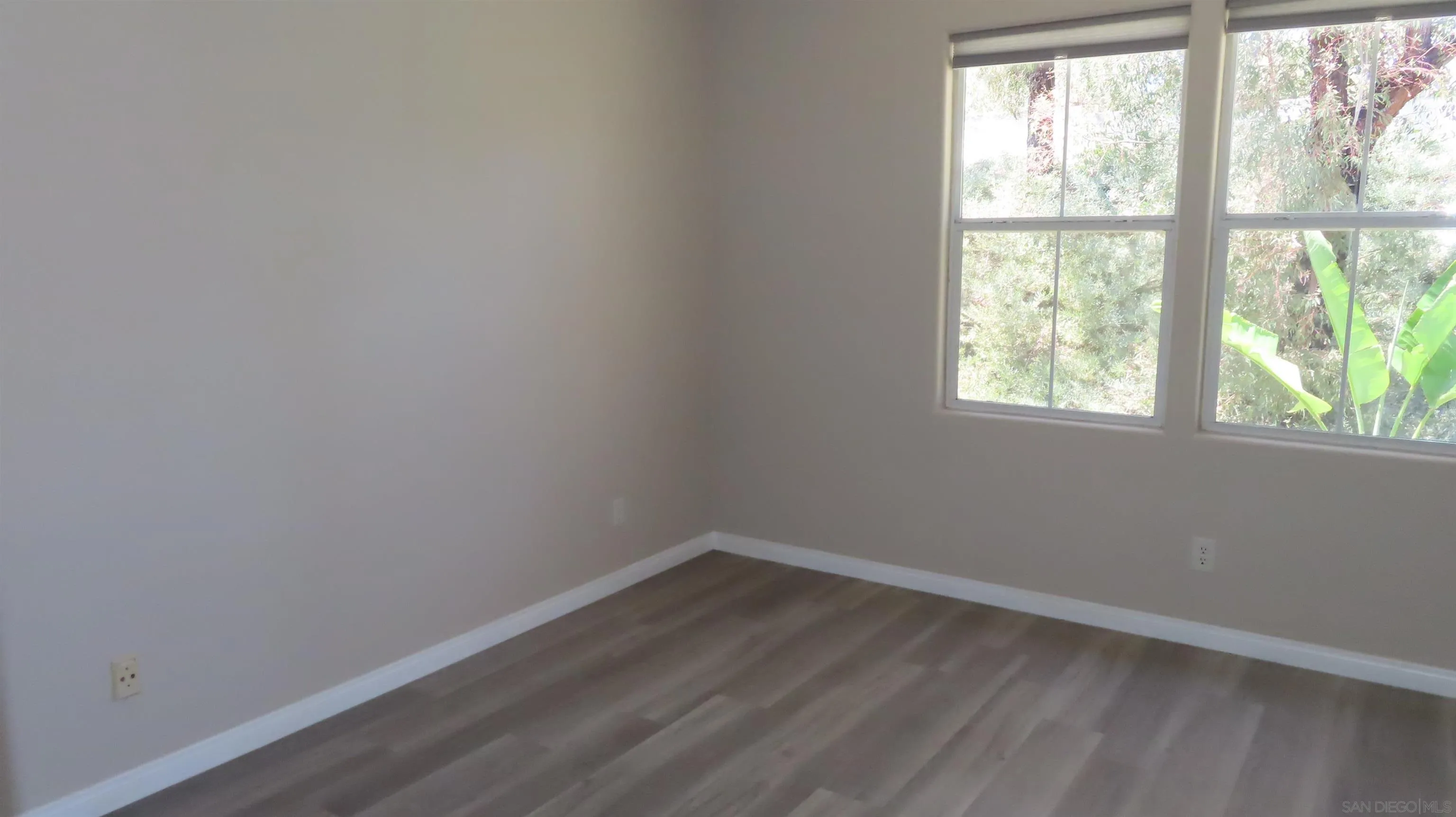 3755 Carmel View Road, Unit 3 San Diego, CA 92130 - Photo 22 of 43 Primary Bedroom