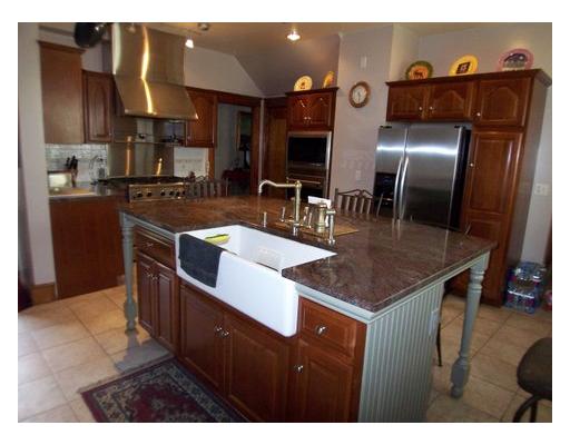 485 South Main Street Woonsocket, RI 02895 - Photo 7 of 20 Kitchen.