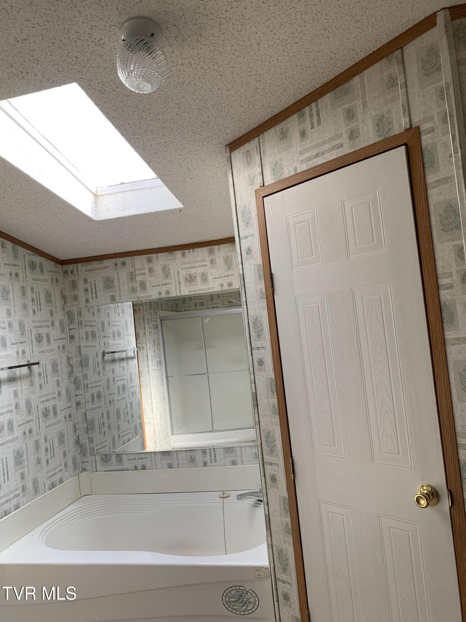 675 Shakerag Road Greeneville, TN 37743 - Photo 11 of 42 IMG_3658