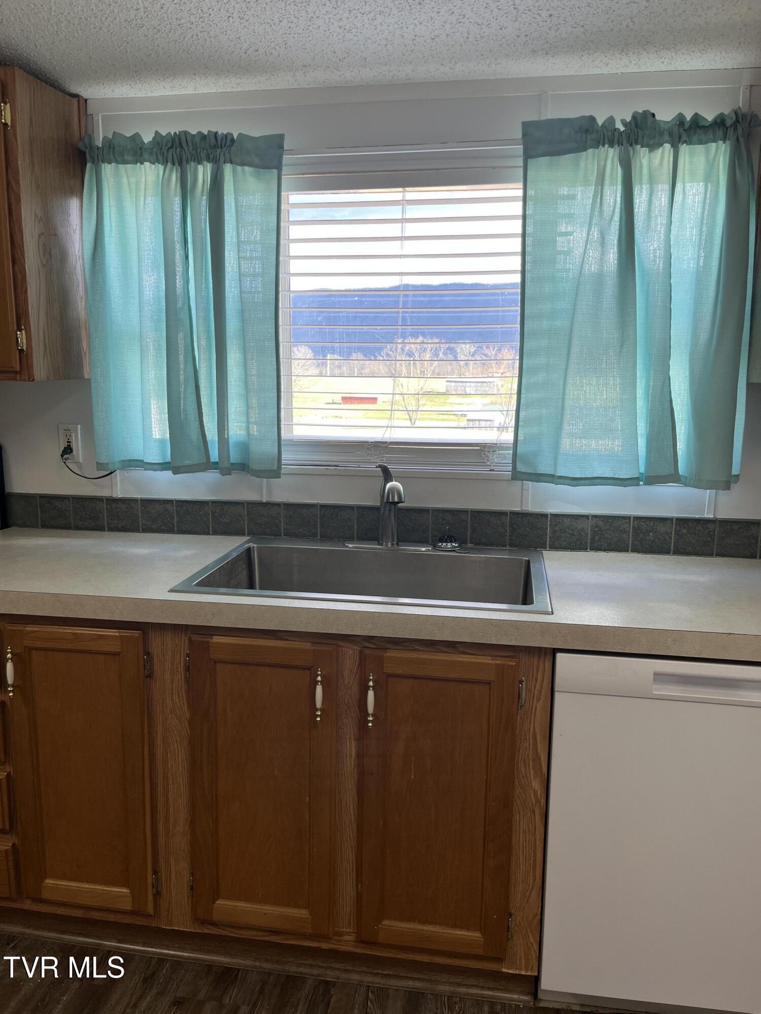 675 Shakerag Road Greeneville, TN 37743 - Photo 39 of 42 IMG_9217