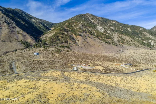 a view of a sky view