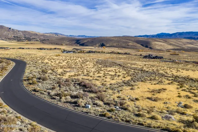 a view of lot of items