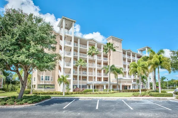 $2,800 | 7296 Marathon Drive, Unit 404, Seminole, FL 33777
