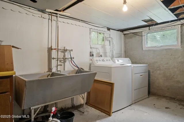 $230,000 | 326 Mountain Street, Albany, NY 12209