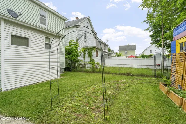 $230,000 | 326 Mountain Street, Albany, NY 12209