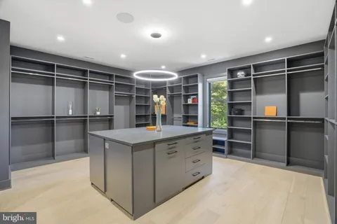 $3,199,995 | 1608 Wrightson Drive, McLean, VA 22101