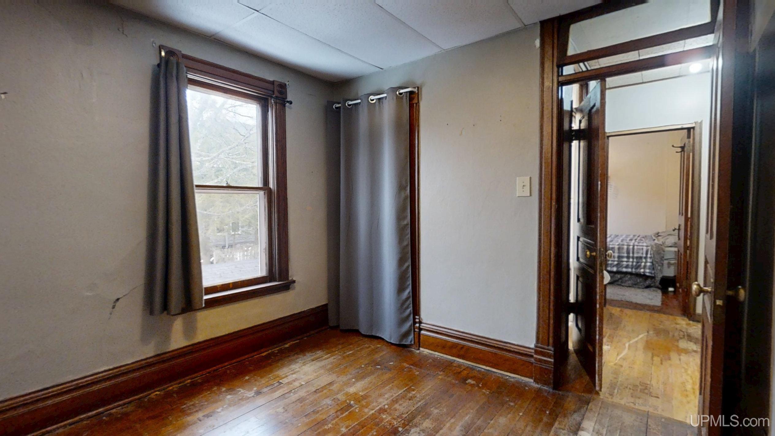 419 7th Street Calumet, MI 49913 - Photo 33 of 54