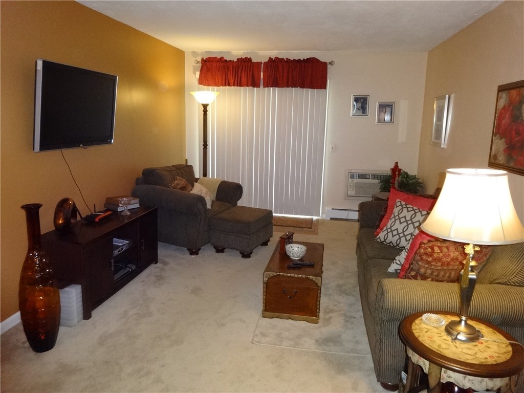 4430 Post Road, Unit E58 Warwick, RI 02818 - Photo 11 of 38