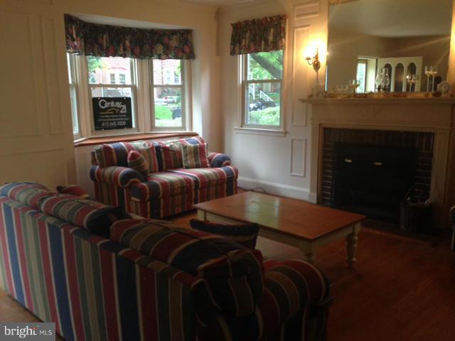 1511 Ralworth Road Baltimore, MD 21218 - Photo 5 of 19 Living Room