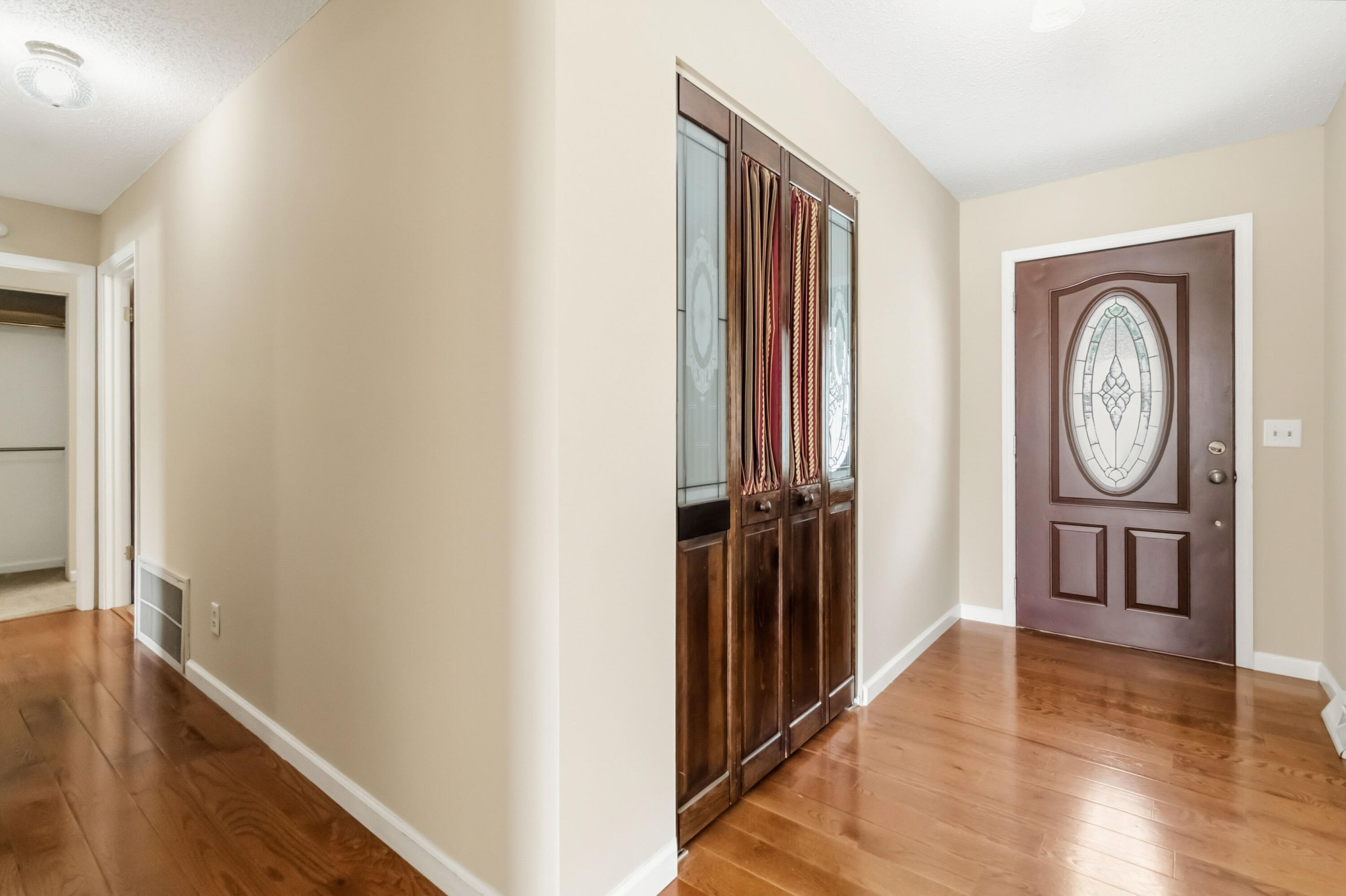 1388 Oak Ridge Road Corbin, KY 40701 - Photo 6 of 59 005