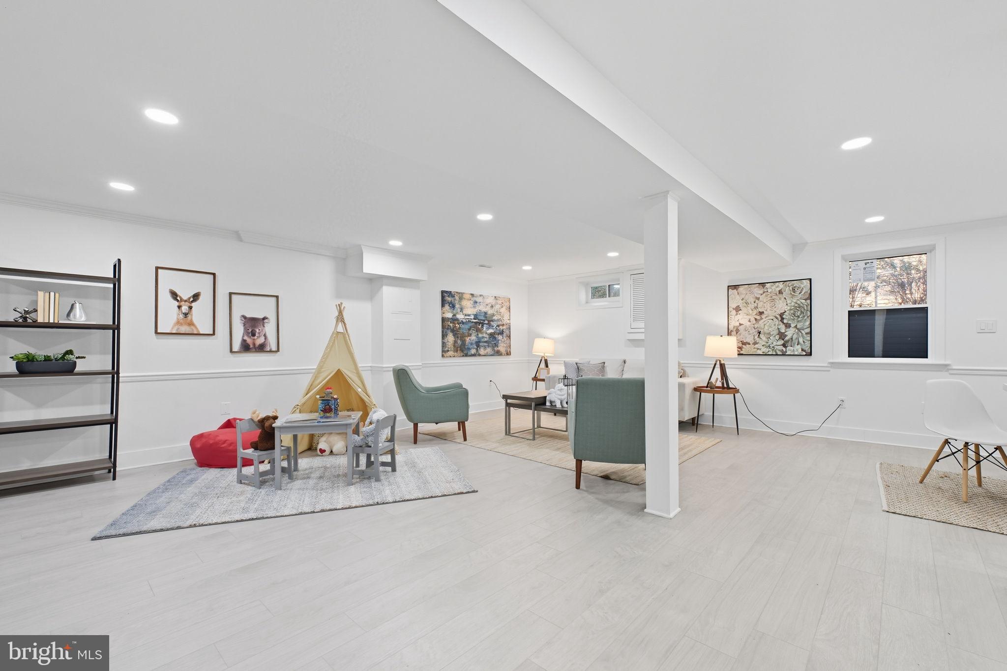 2539 Gallows Road Dunn Loring, VA 22027 - Photo 32 of 43 a view of a living room and entryway