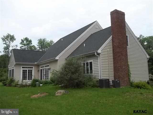 201 Carr Hill Road Gettysburg, PA 17325 - Photo 4 of 17