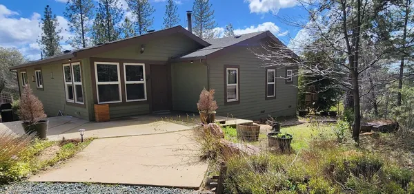 front view of house with a yard
