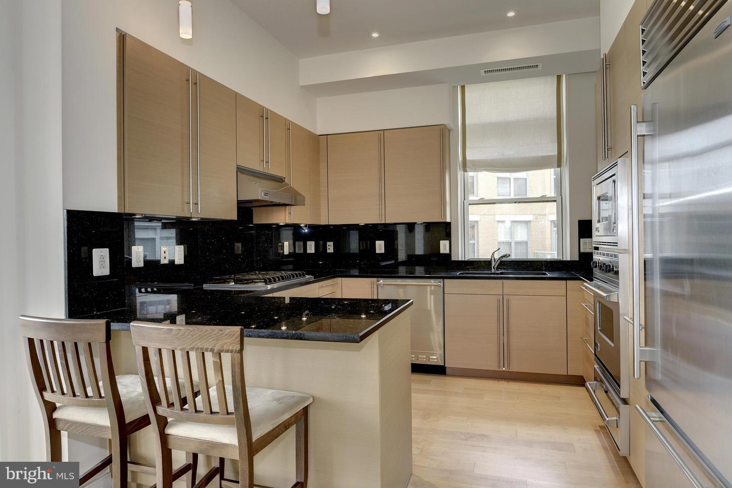 2425 L Street Northwest, Unit 415 Washington, DC 20037 - Photo 6 of 21 Kitchen