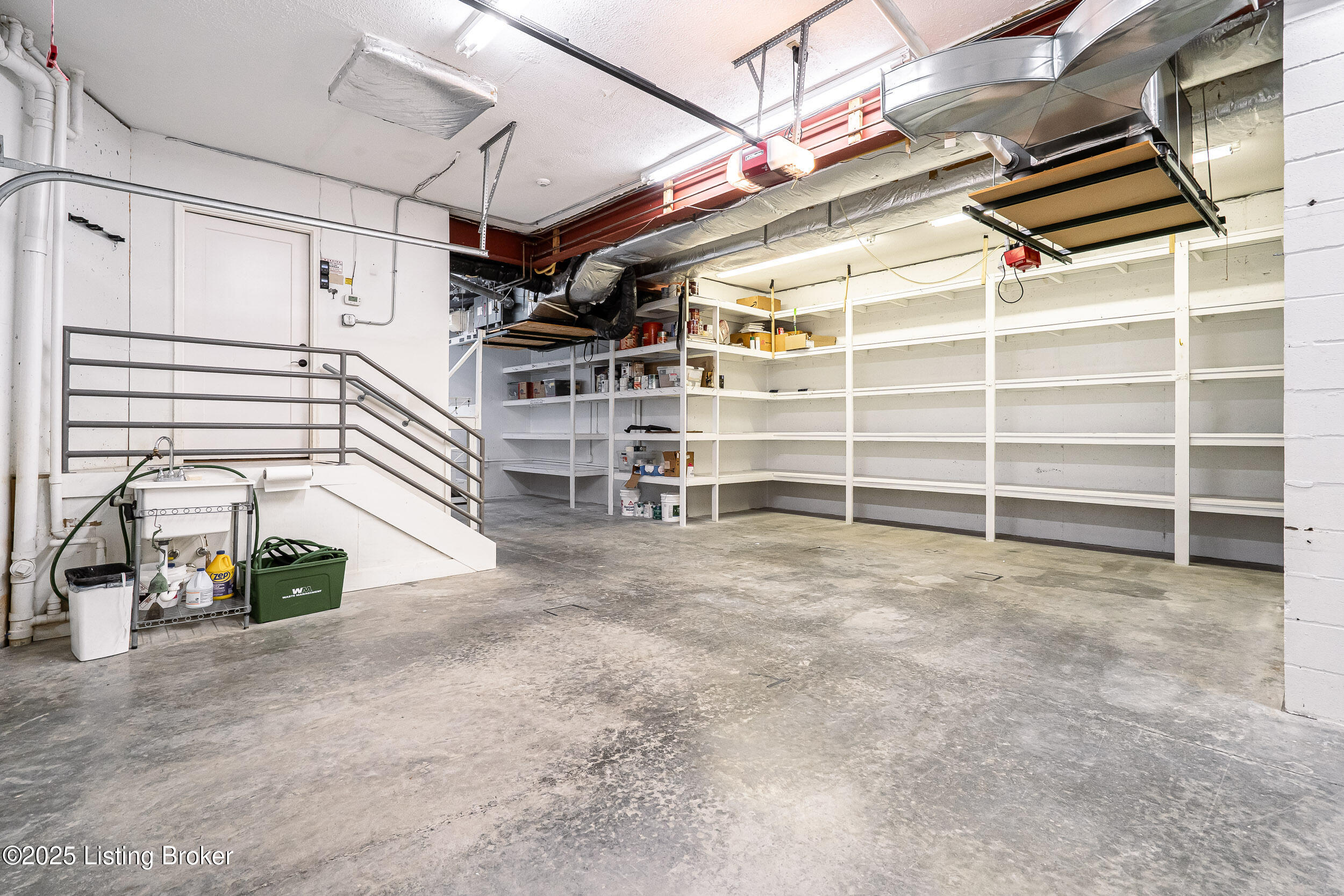 4228 River Road Louisville, KY 40207 - Photo 72 of 81 3-4 Car Garage