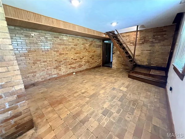 $349,000 | 229 Lee Avenue, Collinsville, IL 62234