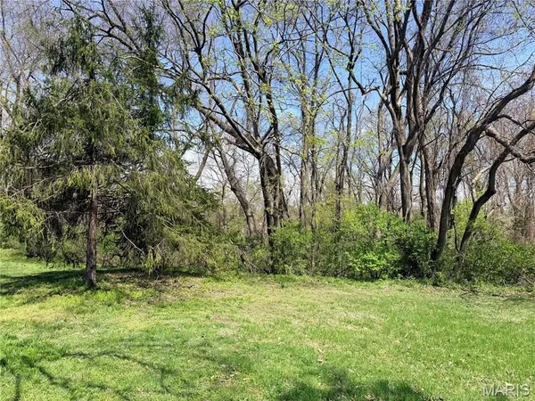 $349,000 | 229 Lee Avenue, Collinsville, IL 62234