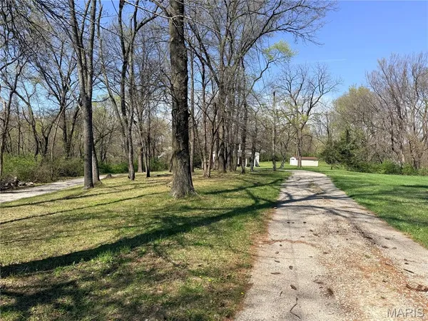 $349,000 | 229 Lee Avenue, Collinsville, IL 62234