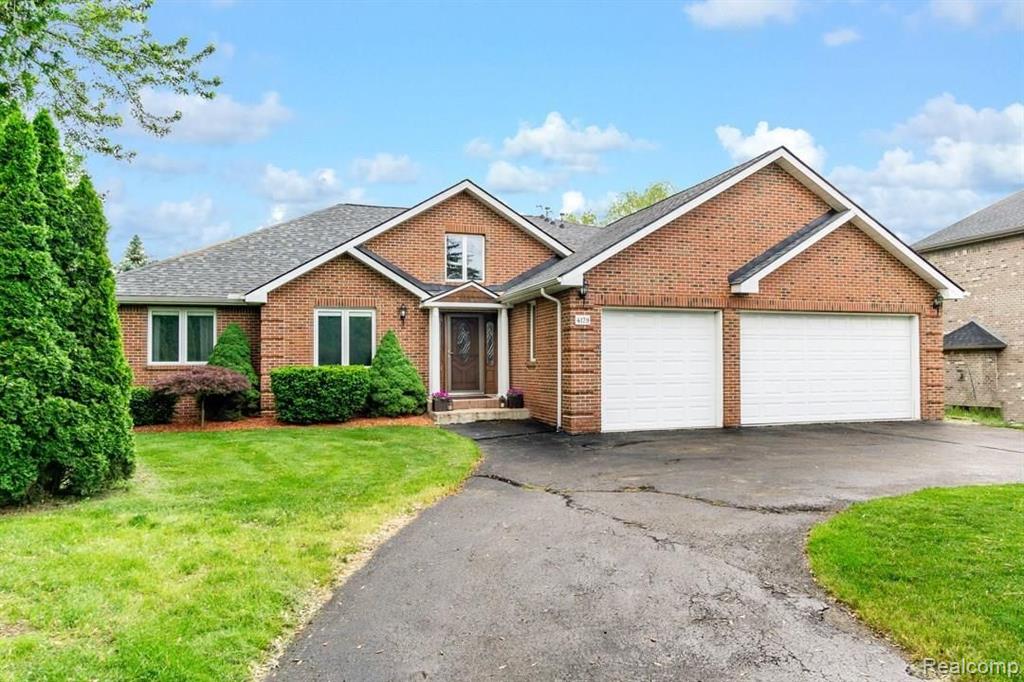 4179 Crooks Road Troy, MI 48098 - Photo 2 of 33