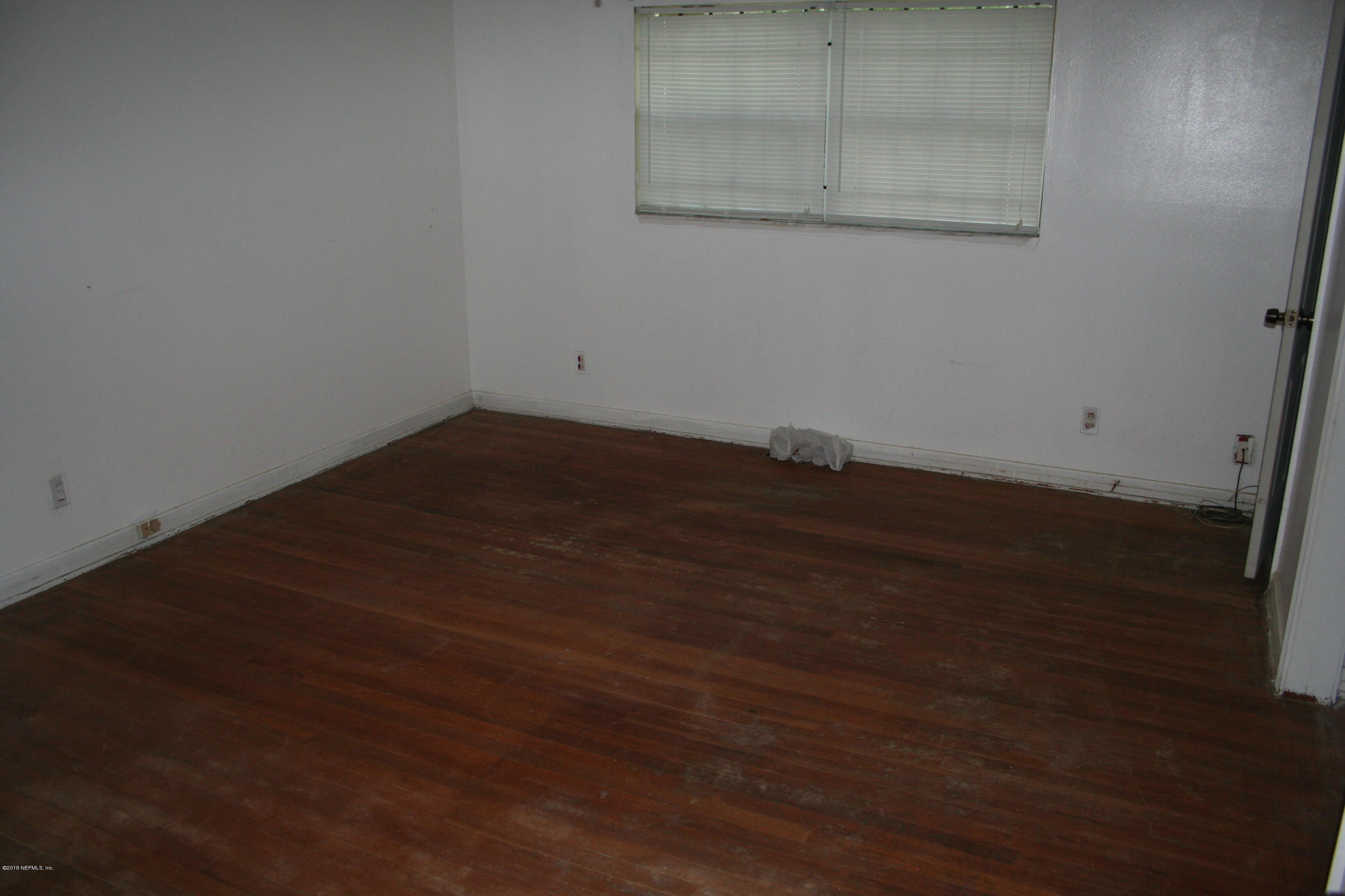 10405 Villanova Road Jacksonville, FL 32218 - Photo 24 of 25 Master Bedroom