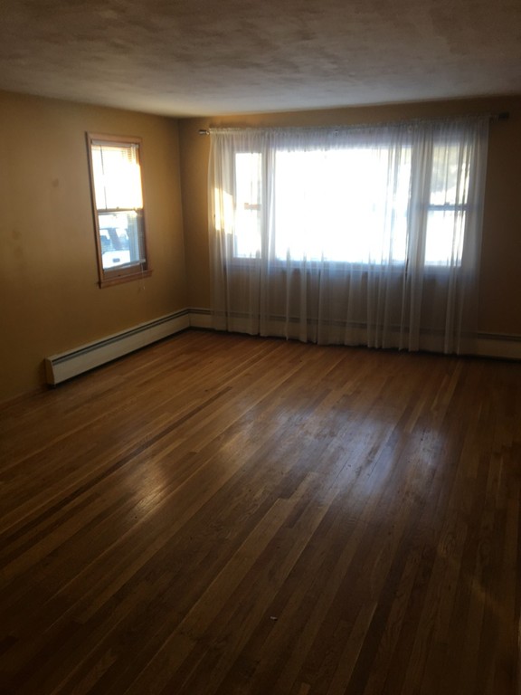 52 Clematis Road Agawam, MA 01001 - Photo 4 of 10 Gallery Image 4