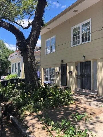 $1,300 | 1935 Bayou Road, Unit B, New Orleans, LA 70116