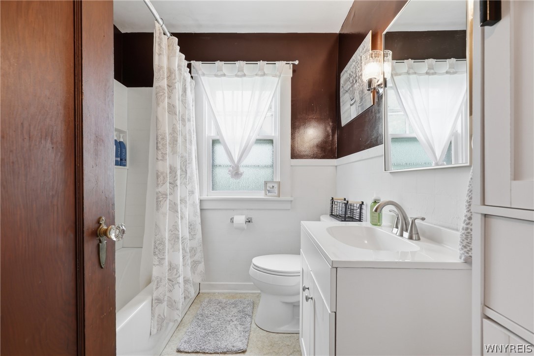 68 East Center Road West Seneca, NY 14224 - Photo 15 of 25