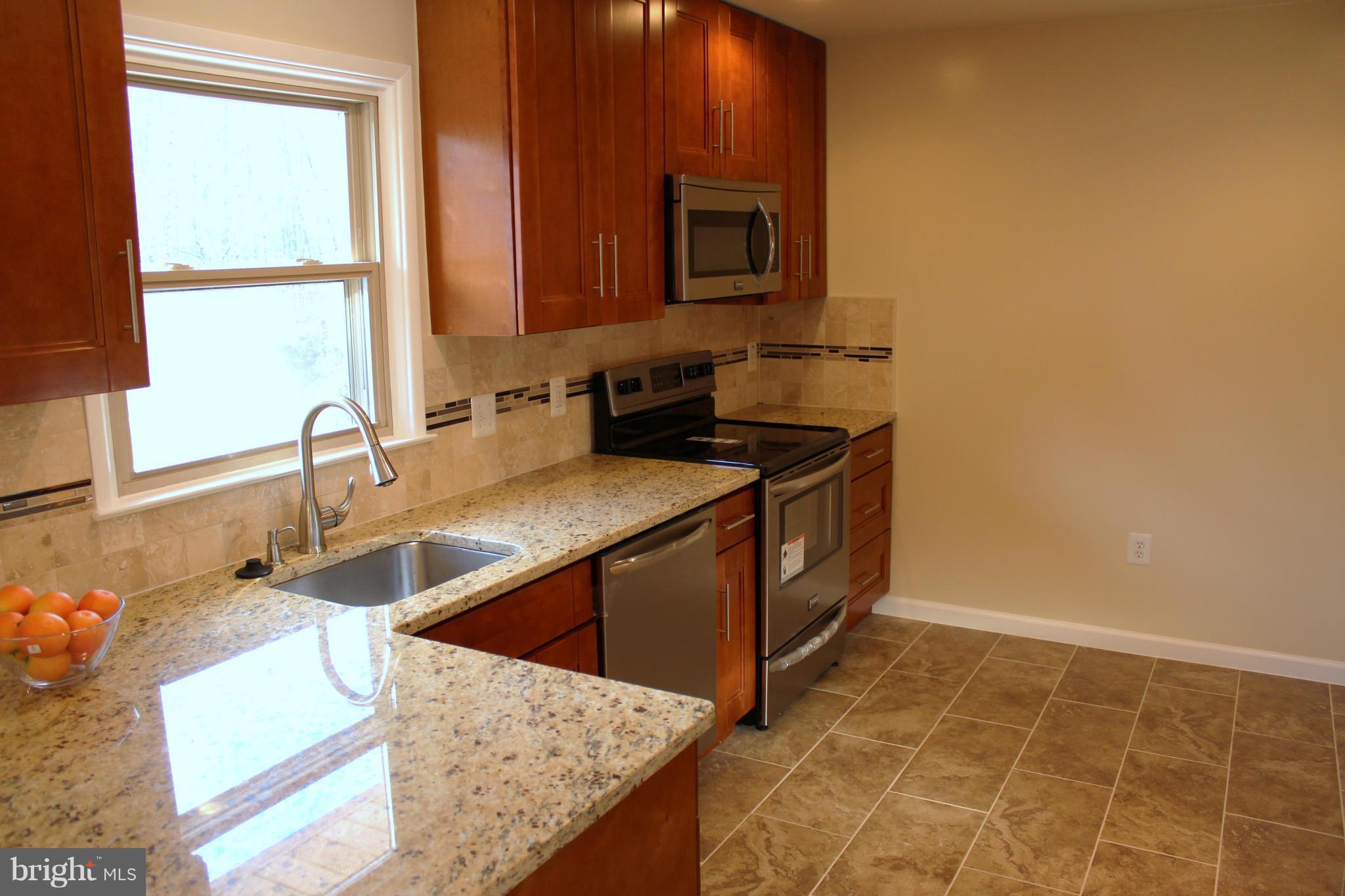 9914 Gunston Road Lorton, VA 22079 - Photo 4 of 29 Kitchen