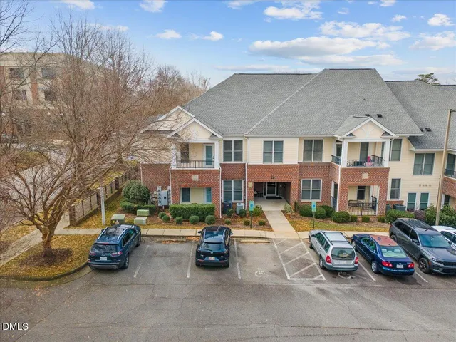 $270,000 | 800 West Savannah Ridge Road, Unit 116, Holly Springs, NC 27540