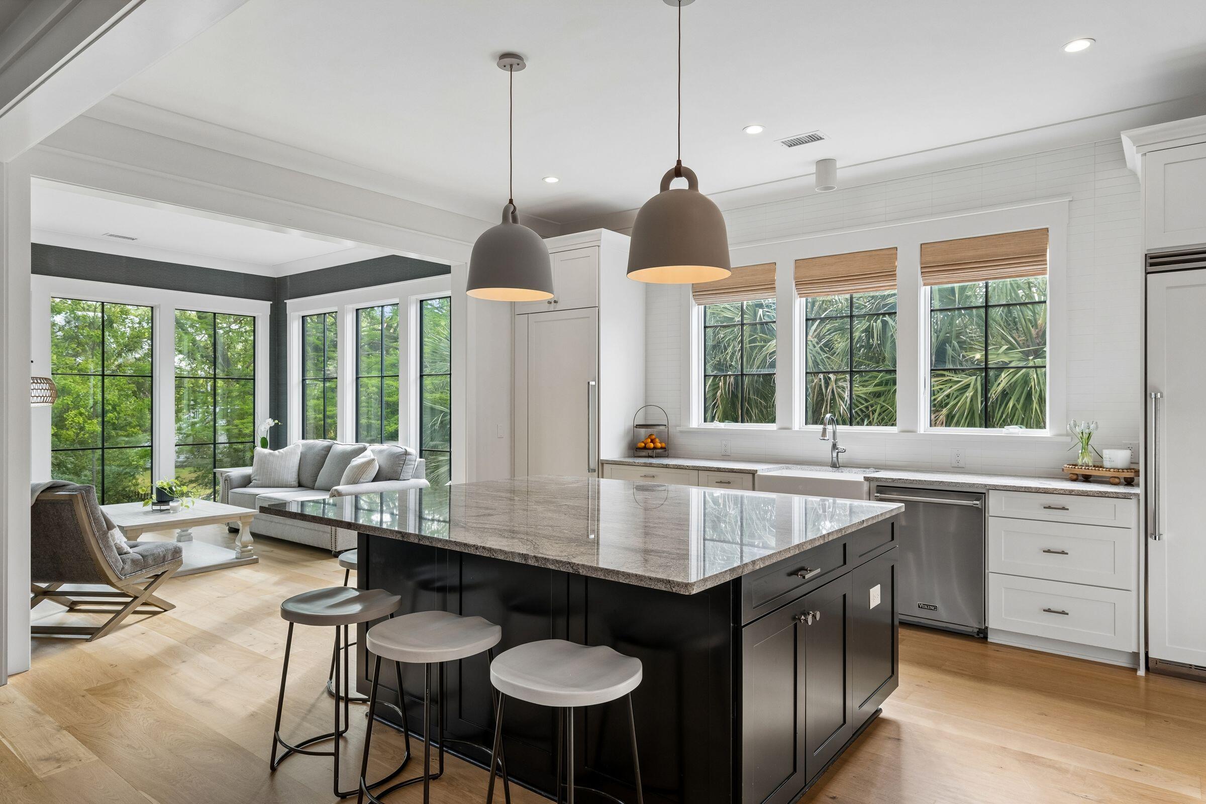 924 Pitt Street Mount Pleasant, SC 29464 - Photo 14 of 71 924PittSt-KeenEyeMarketing-024