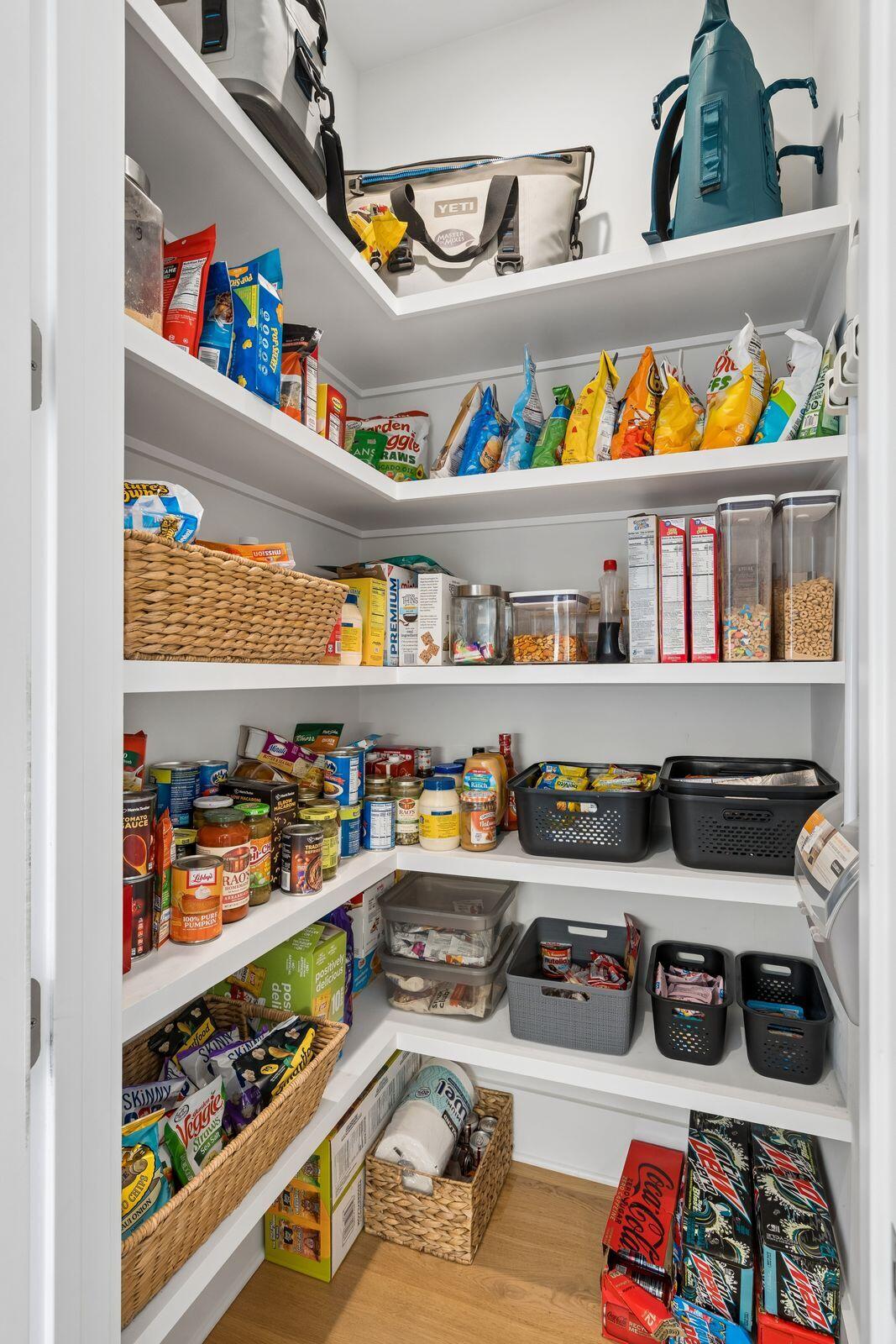 924 Pitt Street Mount Pleasant, SC 29464 - Photo 19 of 71 924PittSt-KeenEyeMarketing-036