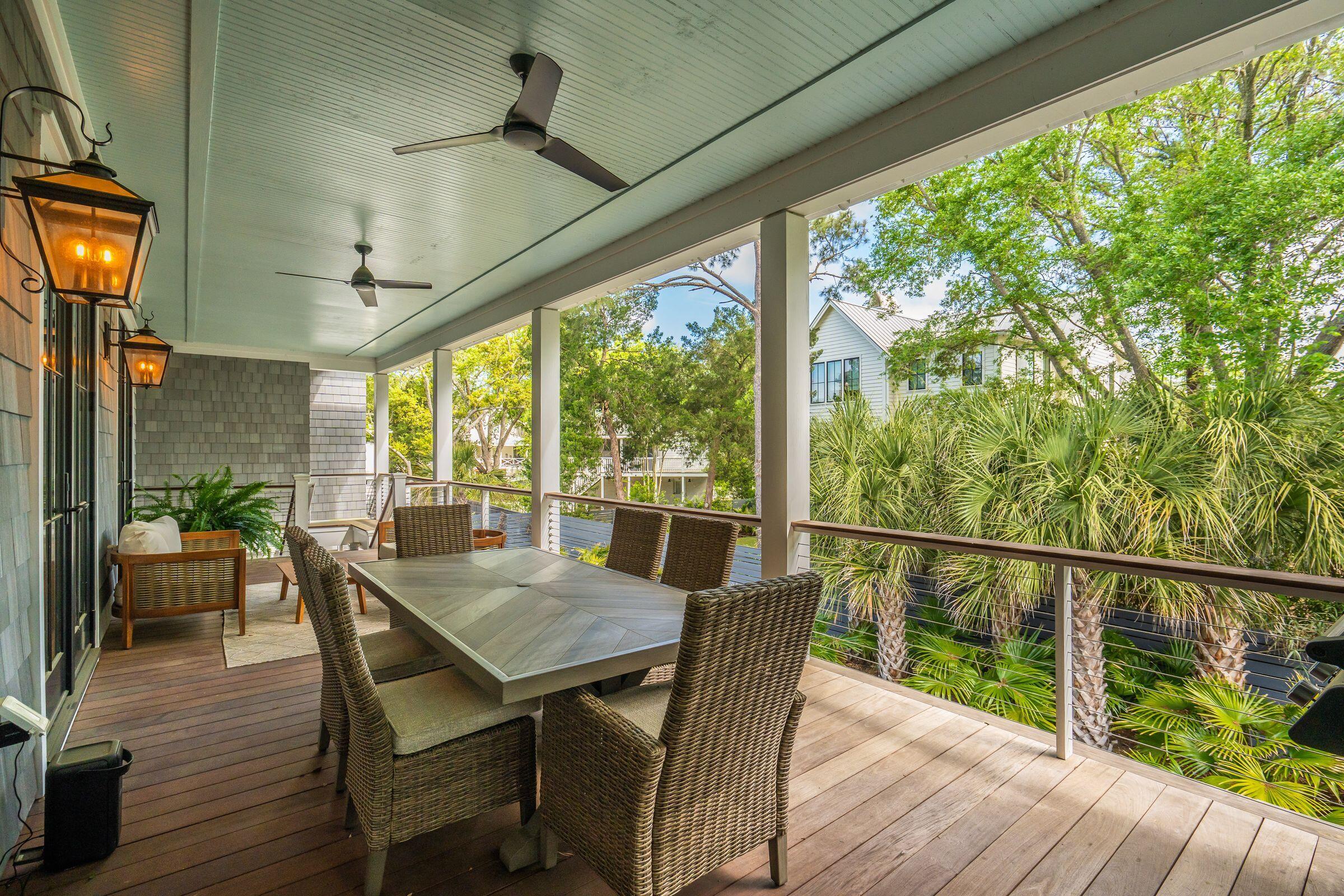 924 Pitt Street Mount Pleasant, SC 29464 - Photo 30 of 71 924PittSt-KeenEyeMarketing-068