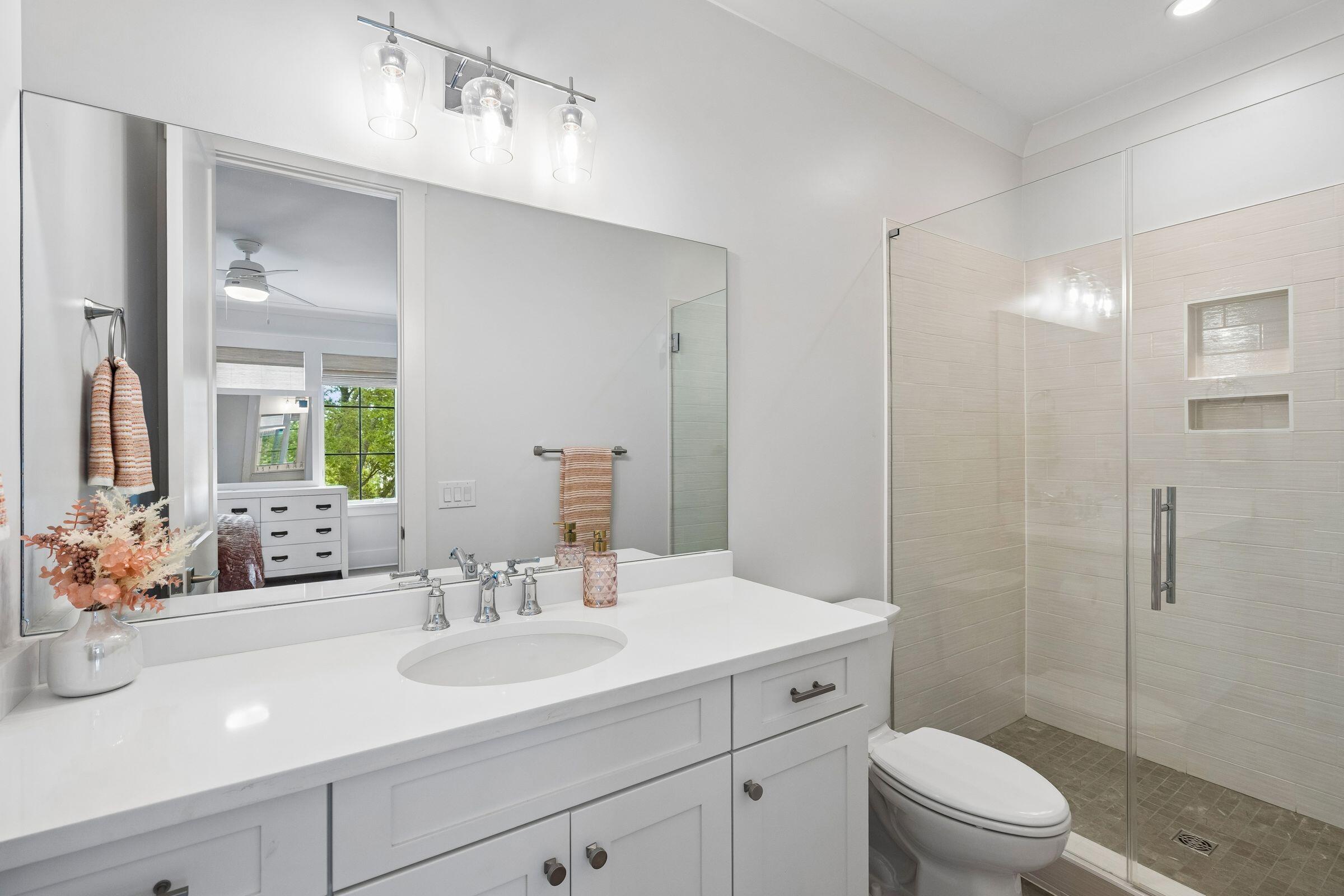 924 Pitt Street Mount Pleasant, SC 29464 - Photo 49 of 71 924PittSt-KeenEyeMarketing-060