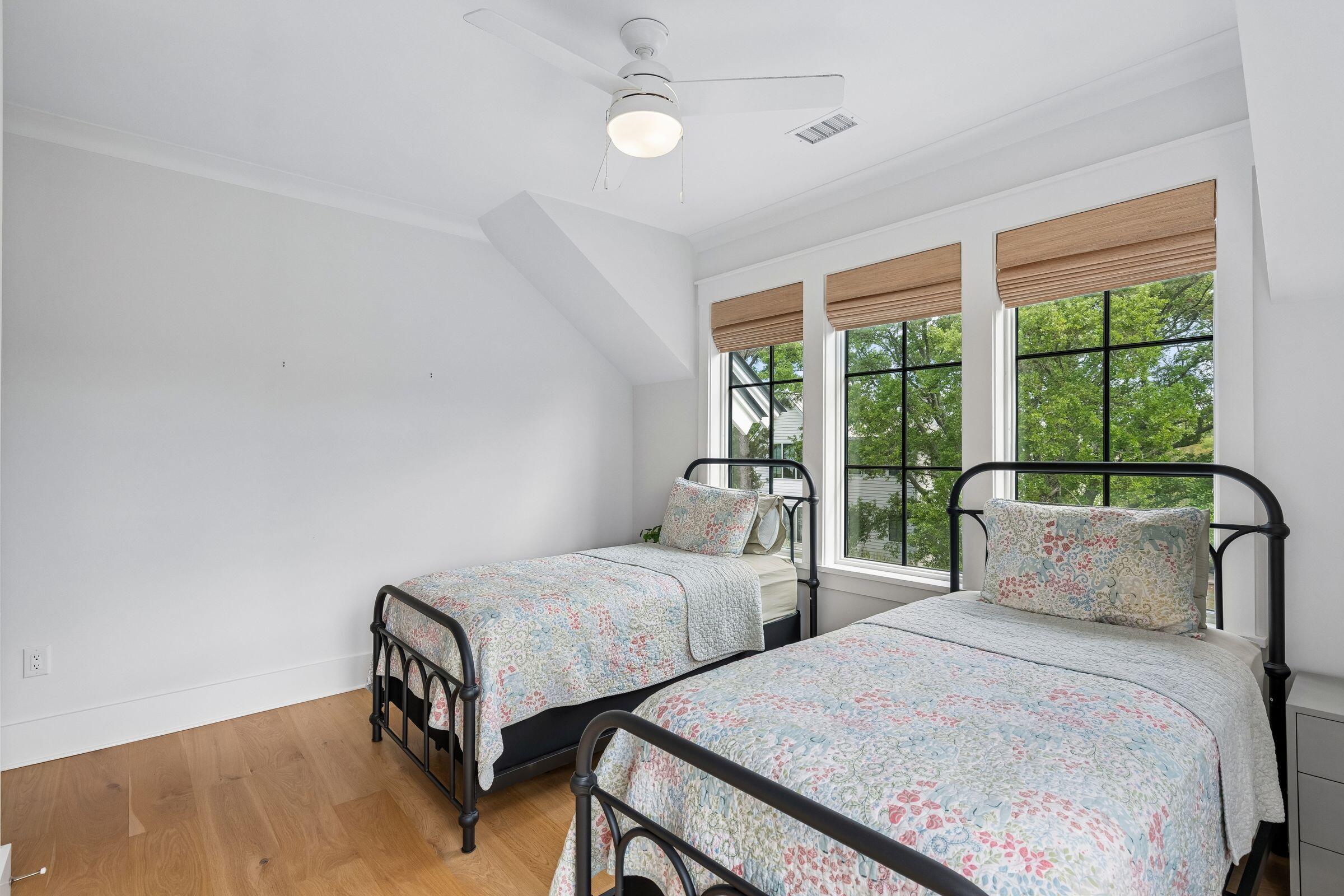 924 Pitt Street Mount Pleasant, SC 29464 - Photo 52 of 71 924PittSt-KeenEyeMarketing-063