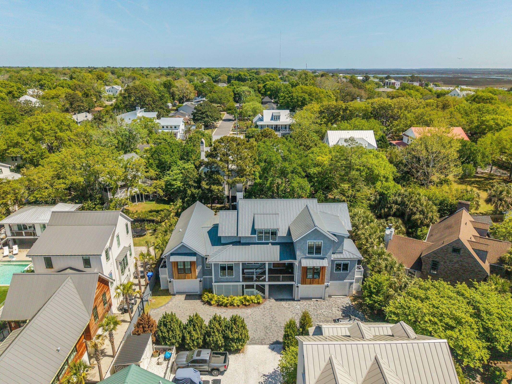924 Pitt Street Mount Pleasant, SC 29464 - Photo 68 of 71 924PittSt-KeenEyeMarketing-107