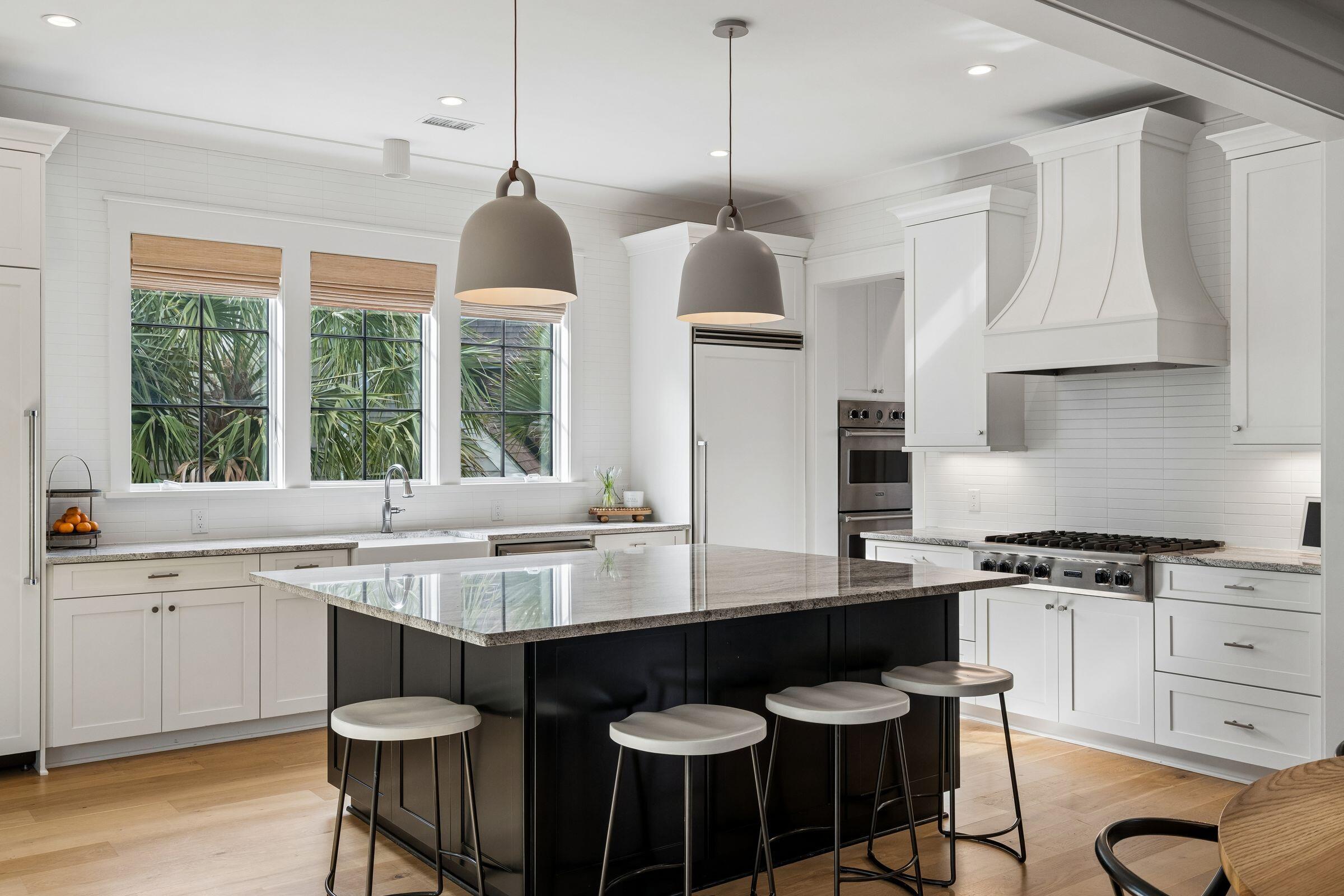 924 Pitt Street Mount Pleasant, SC 29464 - Photo 8 of 71 924PittSt-KeenEyeMarketing-026