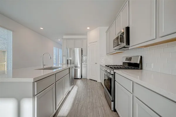 $3,099 | 22111 Paula Bluff Lane, Cypress, TX 77433