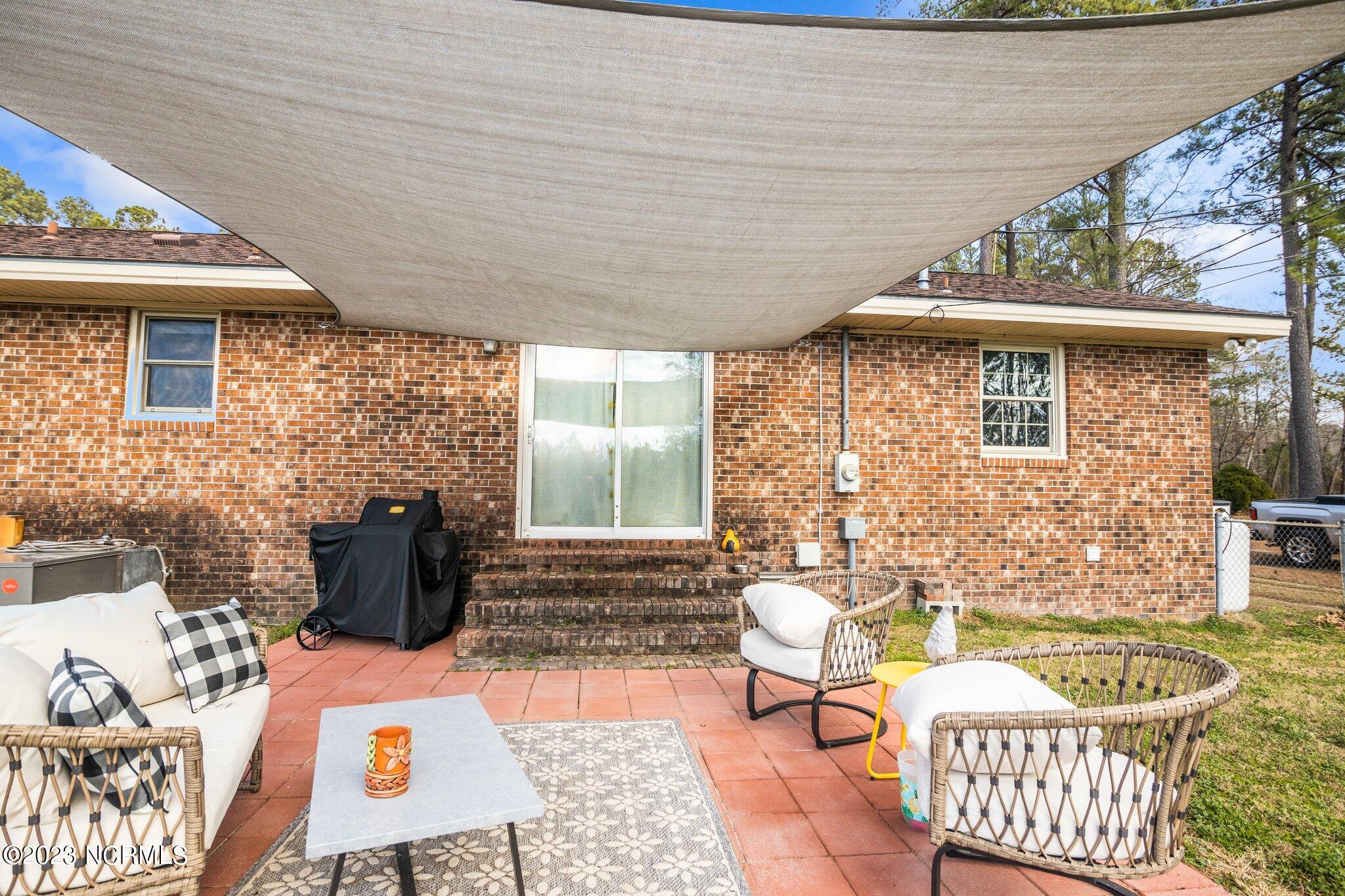 2015 Spring Garden Road New Bern, NC 28562 - Photo 4 of 37 Patio off Kitchen