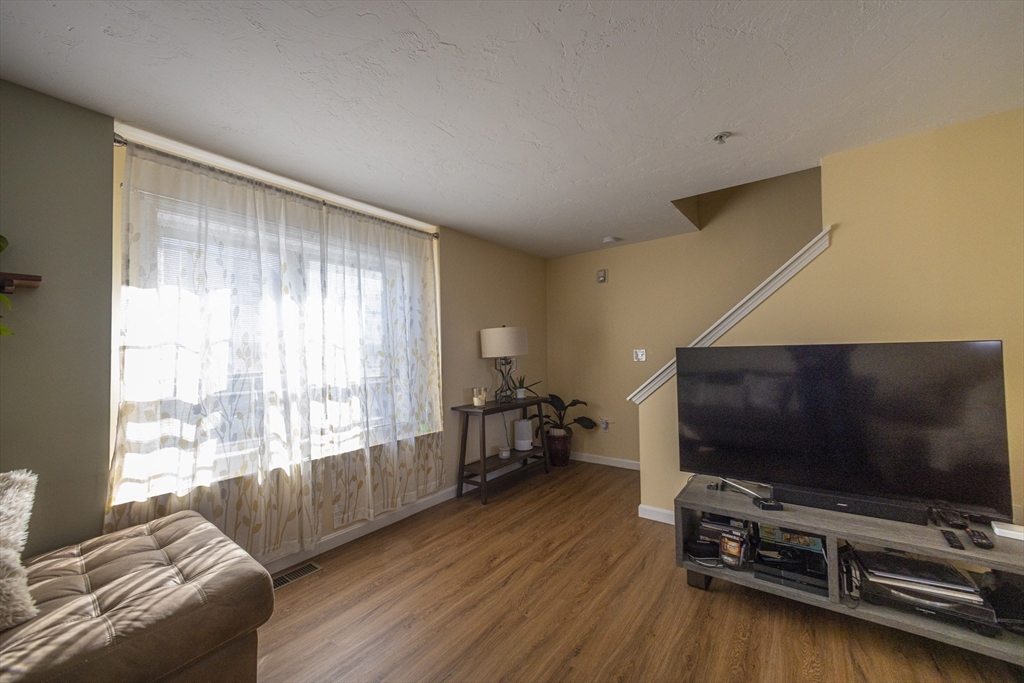 1017 Middlesex Street, Unit 5 Lowell, MA 01851 - Photo 8 of 21