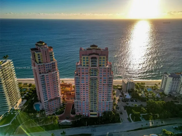 $1,795,000 | 2100 North Ocean Boulevard, Unit 18D, Fort Lauderdale, FL 33305