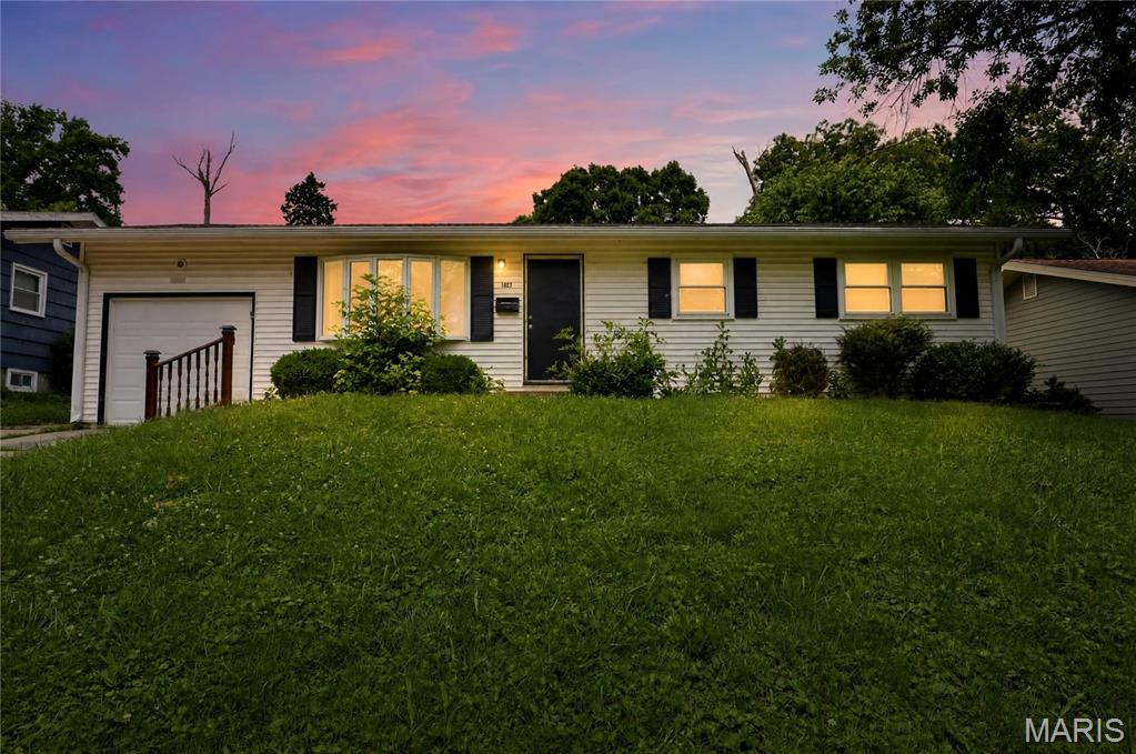 1027 Renshaw Drive Ferguson, MO 63135 - Photo 2 of 33