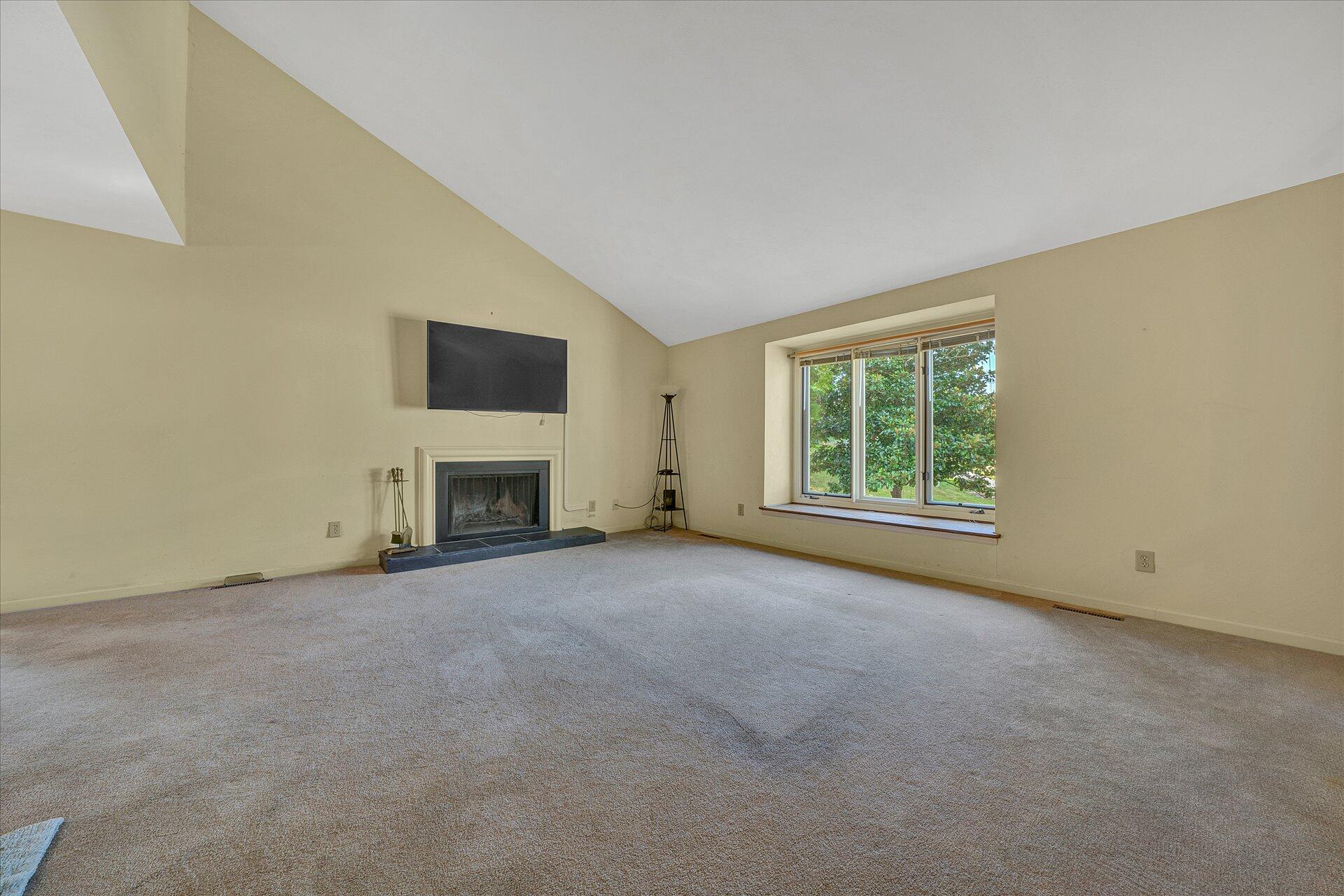3303 One Oak Road Roanoke, VA 24018 - Photo 6 of 33 07-SGP (7 of 35)