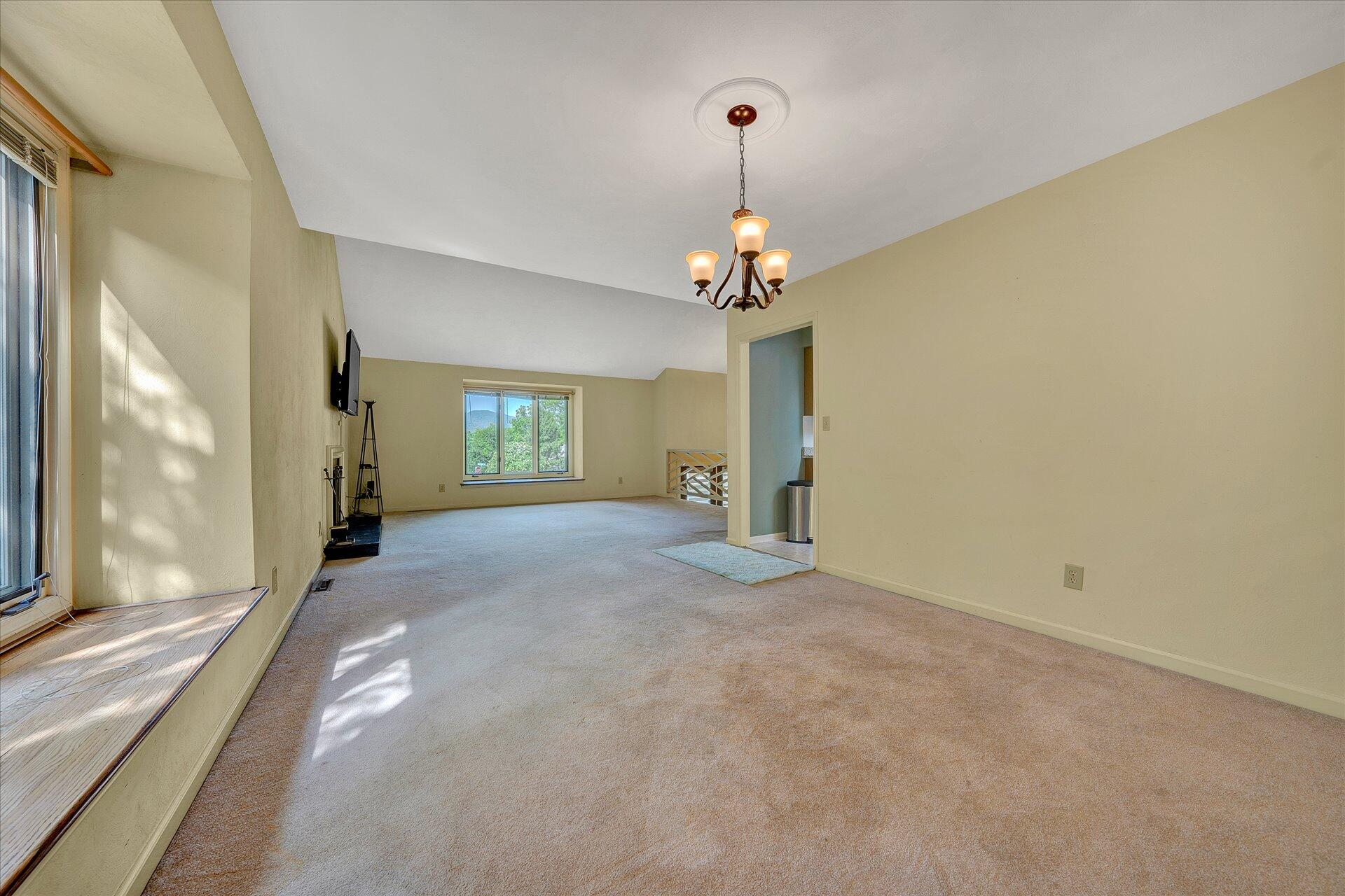 3303 One Oak Road Roanoke, VA 24018 - Photo 8 of 33 10-SGP (11 of 35)