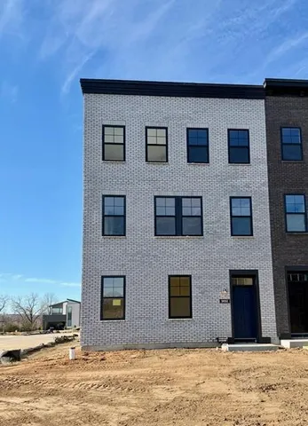 $794,990 | 909 Mount Curve Boulevard, Unit I, St. Paul, MN 55116